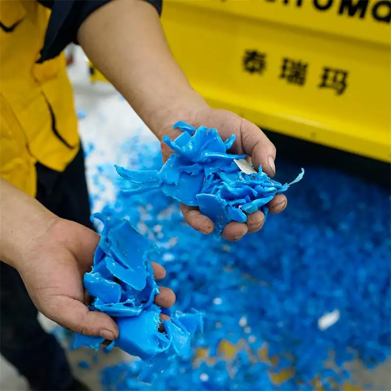 Automatisation Grande machine de concassage de matières premières en plastique pp Broyeur à arbre unique