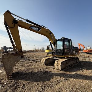 Occasion pour excavatrice Caterpillar 315D de 15 tonnes, forte force de creusement, haute efficacité, faible nombre d'heures de travail, pompe hydraulique 2024 - Product Image 1