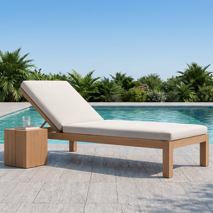 Ensemble de lit de repos en teck de qualité supérieure pour bord de piscine et table d'appoint cubique assortie - Product Image 1