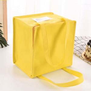 Sac isotherme portable personnalisé pas cher en non-tissé, grand format, imperméable, avec fermeture éclair et poche intérieure pour le déjeuner - Product Image 4