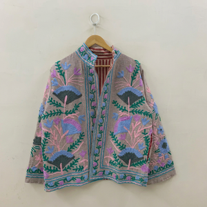 Veste bohème en coton gris brodée Suzani avec motif floral, manches longues, col montant, vêtements d'extérieur bohèmes pour femmes, automne - Product Image 1