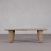 Table basse en bois massif à pieds sculptés, style organique antique, pour salon