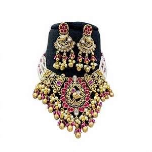 Conjunto de collar y aretes de latón chapado en oro de calidad premium impecable para mujeres, para ocasiones de boda. - Product Image 2