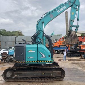 Kobelco SK125SR Pelle hydraulique sur chenilles d'occasion équipement lourd pelleteuse sur chenilles stock de seconde main - Product Image 3