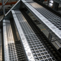 Grille de sol en acier soudé galvanisé à chaud à usage intensif avec barres en maille dentelée