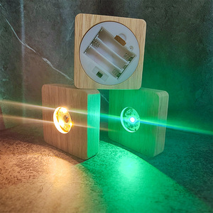 Lámpara de Noche Moderna Creativa de Madera Cuadrada, Luminosa, con Base LED de Cristal 3D, Decoración para el Hogar, Funciona con Batería, <span class=keywords><strong>Luz</strong></span> Blanca Cálida - Product Image 2