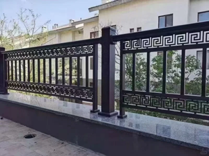 2025 <span class=keywords><strong>bois</strong></span> de <span class=keywords><strong>jardin</strong></span> décoratif extérieur de haute qualité comme des panneaux de clôture à lattes d'intimité en aluminium clôture de maison - Product Image 5