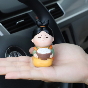 ของตกแต่งรถยนต์รูปสตรีราชวงศ์ถัง ทำจากเรซิ่น สไตล์การ์ตูน ของตกแต่งจีนสำหรับตกแต่งภายในรถยนต์ - Product Image 2