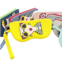 Nouvel étui à lunettes en silicone personnalisable avec logo, motif dessin animé, résistant aux chutes, sac de rangement portable pour lunettes de soleil avec design suspendable