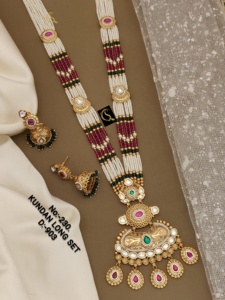 Colliers de bijoux de mode les plus vendus avec ensemble de boucles d'oreilles pour les occasions spéciales du fournisseur indien - Product Image 5