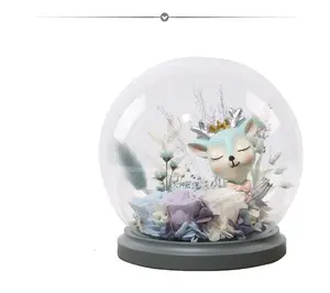 El yapımı yüksek kalite güzel geyik bebek ebedi gül cam kubbe içinde korunmuş çiçek
