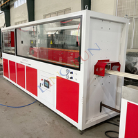 Ligne de production de panneaux muraux rainurés WPC, machine à profilés plastiques, machine à fabriquer des persiennes WPC PVC