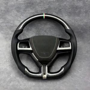Volante de Lujo en Fibra de Carbono y Cuero Nappa para <span class=keywords><strong>Maserati</strong></span> <span class=keywords><strong>Ghibli</strong></span> Levante con Costuras y Logotipo Personalizados - Product Image 4