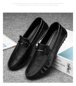 รองเท้าผู้ชายสไตล์อิตาลีสีดำ รุ่นใหม่ปี 2025 รองเท้าลำลองหนังแบบสวม พื้นนุ่ม สไตล์คนขับรถ ทันสมัย - Product Image 5