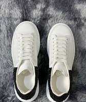 Chaussures de sport de luxe pour hommes, baskets décontractées en cuir unisexe, chaussures de marche épaisses pour femmes, vente en gros d'usine
