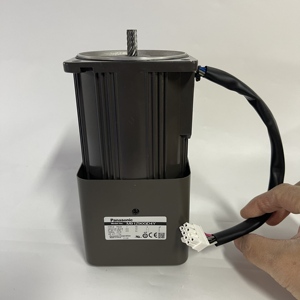 Motor de Embrague y Freno Panasonic 60W 100VAC M9RC60G4L - Product Image 2