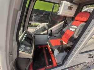 Grúa Zoomlion usada de 25 toneladas a la venta con 1 año de garantía, componentes de núcleo de peso de 35 toneladas, engranaje de bomba de motor - Product Image 4