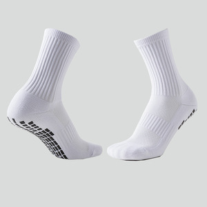 ถุงเท้ากันลื่นสำหรับเล่นฟุตบอลผลิตเองโลโก้ที่กำหนดเอง - Product Image 2