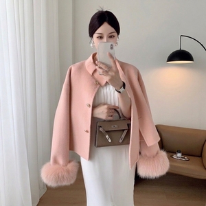 Elegante <span class=keywords><strong>Cappotto</strong></span> Invernale Slim da Maternità in Lana per Donna <span class=keywords><strong>con</strong></span> Collo a O, Bottoni Coperti, Morbida <span class=keywords><strong>Pelliccia</strong></span> di Volpe, Polsini Larghi e Tessuto Double Face - Product Image 3