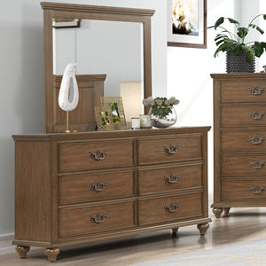 Commode de chambre à coucher ornée de ferrures, style traditionnel, en bois clair avec miroir - Product Image 2