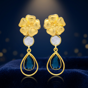 Pendientes de Flores Doradas con Zafiro, Chapados en Oro Hidroeloxado, Estilo Étnico, Hechos a Mano - Product Image 3