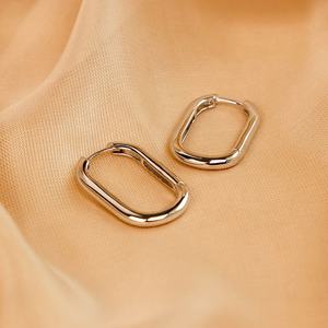 ต่างหูห่วง925ทรงเรขาคณิตสีทอง18K สำหรับผู้หญิงต่างหูห่วงใหญ่ทรงเรขาคณิตสีเงินแบบคลาสสิกสำหรับ2025ใหม่จากโรงงาน - Product Image 2