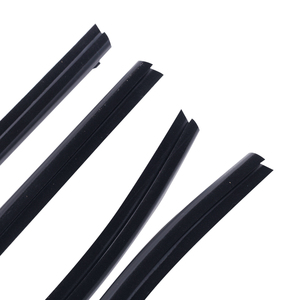 Tiras de Sellado para Ventanas de Auto Landi Negras Resistentes a la Intemperie para DMAX, Reemplazo Directo, Resistentes a la Lluvia y a los Residuos - Product Image 4