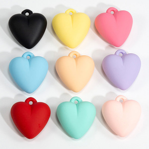 Cuentas Acrílicas con Forma de Corazón de Durazno con Recubrimiento UV, Accesorios para Colgantes de Amor DIY, Llavero de Goma, Nuevo Estilo de Llavero con Colgante de Corazón de Durazno - Product Image 3