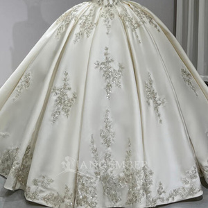 Vestido de Novia JFH12 de Satén sin Tirantes con Cola Capilla y Flores de Cristal y Encaje - Estilo Moderno y Ecológico - Product Image 5