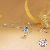 Collier pendentif croix délicat en argent sterling 925 avec turquoise, chaîne ras-du-cou chrétienne, bijoux pour femmes et jeunes filles, idéal pour le quotidien ou comme cadeau