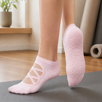 Chaussettes de yoga à tube court avec logo personnalisé, antidérapantes en silicone, pour la danse, le sport, le Pilates et le fitness en intérieur pour femmes