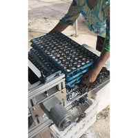 Semoir à plaques perforées, Semoir à trous pour la pose et le compactage du sol, Machine multifonctionnelle intégrée pour le recouvrement du sol