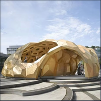 Auvent de sculpture moderne en métal personnalisé pour l'ombre extérieure Style traditionnel pour la décoration Place urbaine pour parc industriel