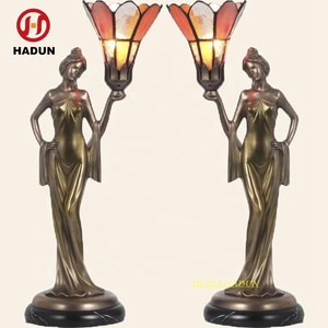 ラージキャストブロンズエレガントな女性ランプポスト像 - Product Image 4