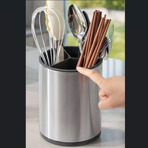 Conteneur de rangement pour ustensiles de <span class=keywords><strong>cuisine</strong></span> multifonctionnel 3 en <span class=keywords><strong>1</strong></span> en acier inoxydable avec <span class=keywords><strong>bac</strong></span> d'égouttement intégré, porte-baguettes et porte-cuillères - Product Image 3