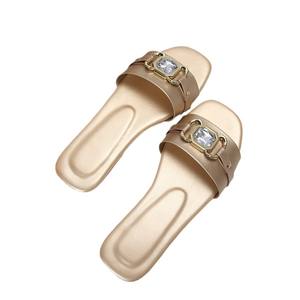 2025 Cross-border New Women's <b>Fashion</b> <b>Sandals</b> Flat Slippers Outer Wear Metal Buckle Lightweight Beach <b>Sandals</b> - Product Image 5