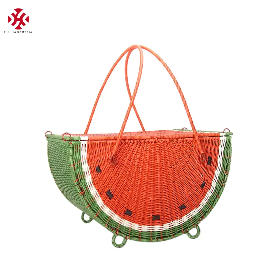 XH卸売ポータブルラージサイズ長方形スイカスイングハンドルと蓋付き手作り樹脂籐籐織りピクニックバスケット