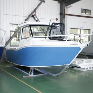 Yacht sportif en alliage d'aluminium de 22,5 pieds (6 m) avec certificat CE pour les sports nautiques et la pêche de loisir avec moteur - Product Image 1