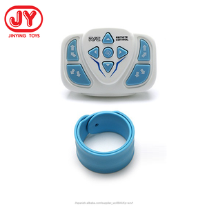 <span class=keywords><strong>2</strong></span>,4G mini de 3 ruedas de 360 grados gira coche del rc con la luz de doble lado coche para niños regalo - Product Image 6