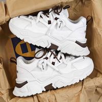 Chaussures décontractées charmantes pour jeunes, vente en gros, baskets de sport antidérapantes à plateforme, chaussures de course tendance à semelle souple