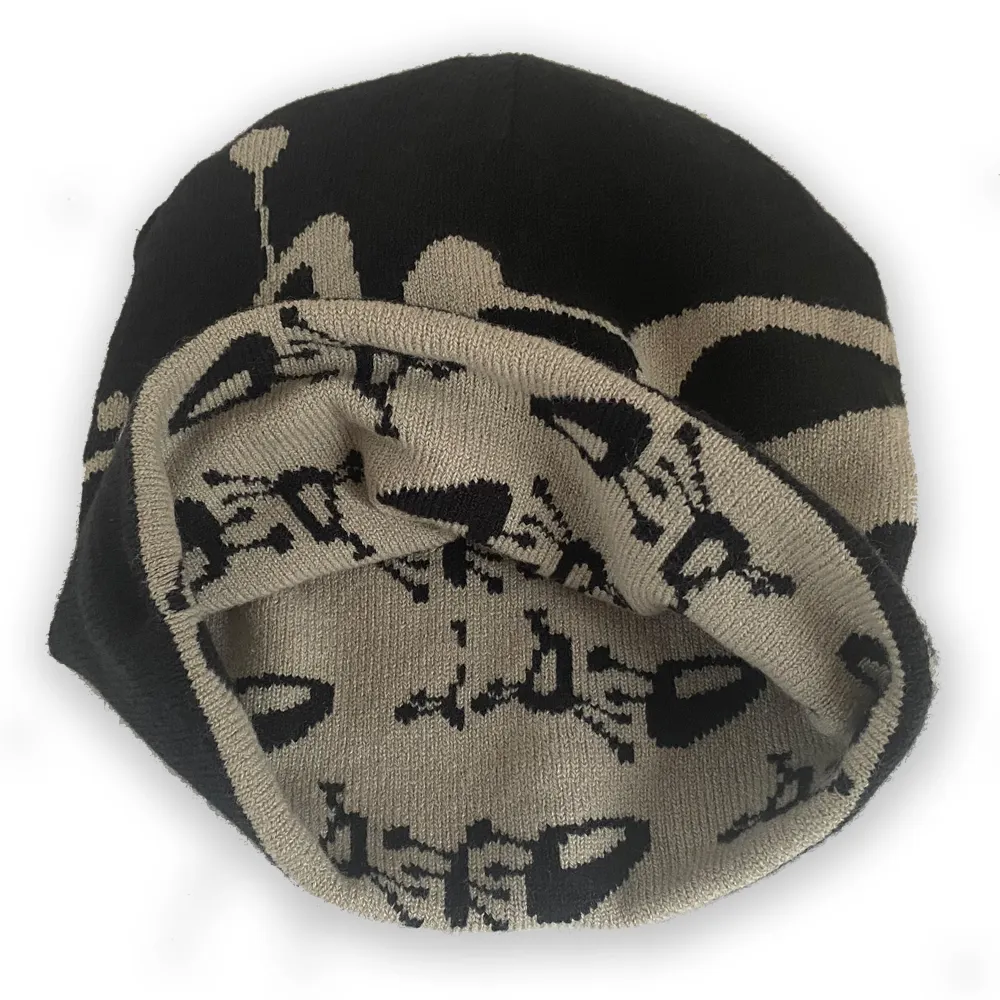 OEM 아크릴 유니섹스 패션 접이식 디자인 반전 비니 모자 겨울 니트 모자 자카드 로고 사용자 정의 양면 뜨개질 모자