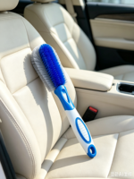 Brosse de nettoyage de voiture à poils doux pour un nettoyage en profondeur sûr et efficace des moteurs, des roues et des détails automobiles