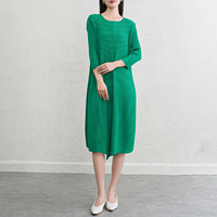 Anpassbare Damen Loose Casual A-Linie Langes Kleid von Miyake Factory Großhandel Gewebte Taille Miyake Kleid