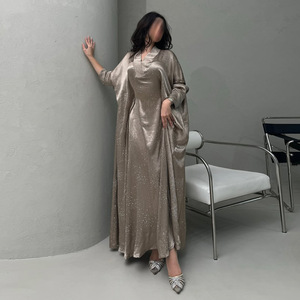 Vestido Elegante, Sencillo y Hermoso con Estrellas Brillantes, Cuello en V, Manga Larga, Falda Larga Suave - Product Image 6