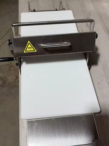 Machine à envelopper <span class=keywords><strong>la</strong></span> pâte manuelle portable et efficace, pâte <span class=keywords><strong>feuilletée</strong></span>, table <span class=keywords><strong>de</strong></span> travail pour croissant, laminoir manuel pour pâtisserie - Product Image 5