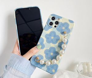 Per <span class=keywords><strong>iPhone</strong></span> <span class=keywords><strong>11</strong></span> 12 13 2021 moda donna di lusso cinturino da polso perlato adesivo antiurto per acqua TPU custodia per telefono con fiore blu fresco - Product Image 4