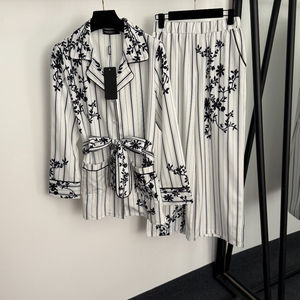 <span class=keywords><strong>Camicia</strong></span> da <span class=keywords><strong>donna</strong></span> elegante a righe <span class=keywords><strong>con</strong></span> stampa floreale in vita a maniche lunghe e pantaloni larghi in vita elastica nuovo abito Casual stile casa - Product Image 1