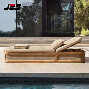 Chaise longue <span class=keywords><strong>de</strong></span> luxe moderne ergonomique à cadre incurvé pour l'extérieur, en teck, avec dossier réglable, coussin imperméable, garantie 5-8 ans - Product Image 1