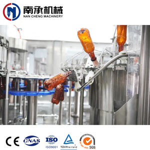 Línea de máquina de llenado y cierre de botellas de jugo de fruta de botellas de líquido de cabeza comercial pequeña completamente automática - Product Image 4