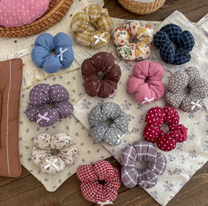 Chouchous rembourrés à motif floral de petite taille pour enfants, jolies attaches pour cheveux à motif floral, bandeaux éponge, vente en gros à prix abordable - Product Image 2